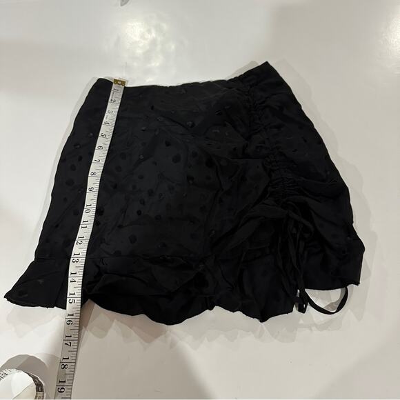 Forever 21 Black Polka Dot Print Ruched Ruffle Hem Mini Skirt Size XS - Picture 9 of 9